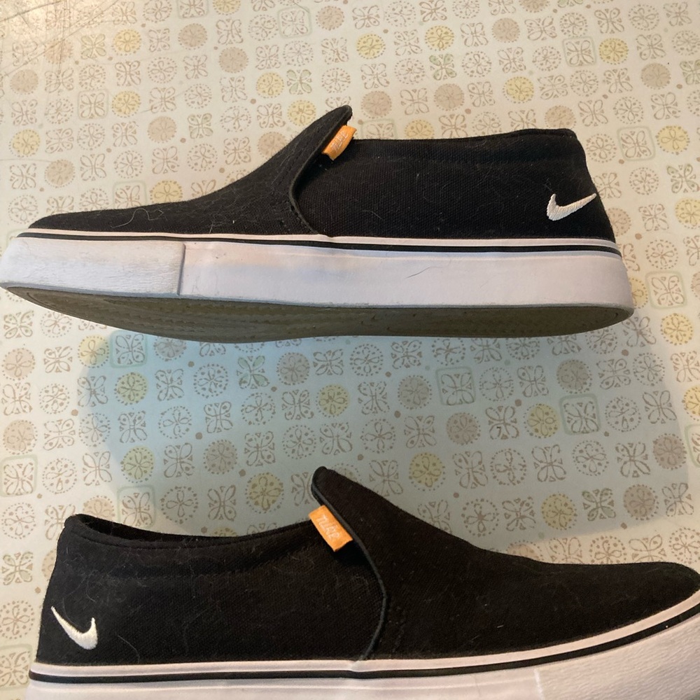 Nike Women’s Black Slip-On Sneakers